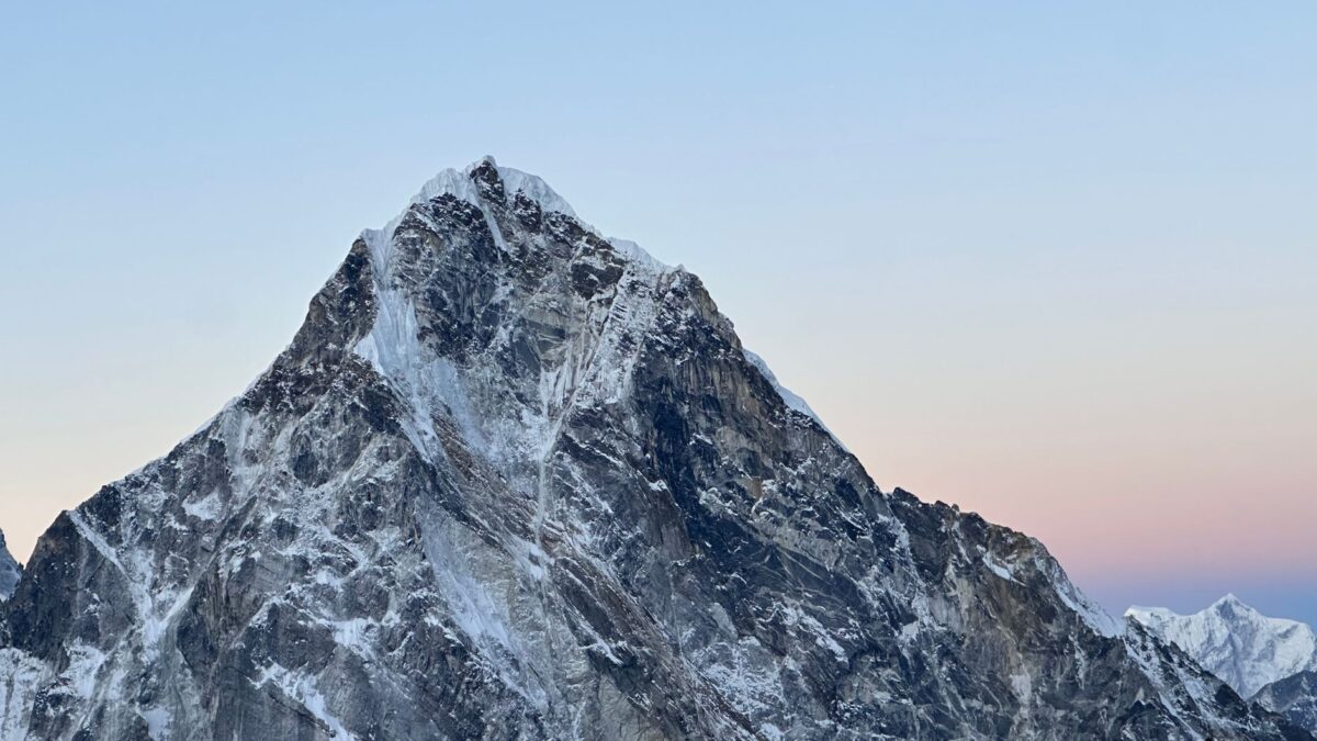 mountain climbers guide vs